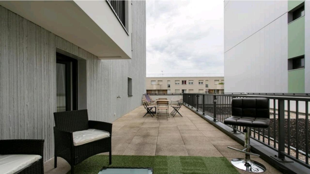 Luxury Apartment Near Paris La Defense With Secured Parking Bois-Colombes Exterior photo